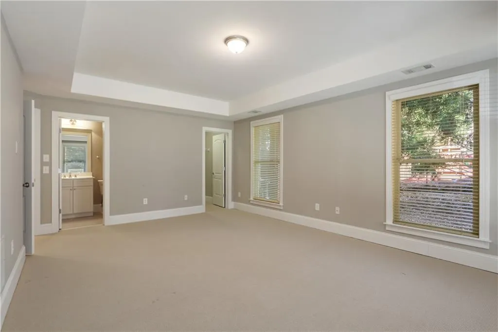 1090 Charles Towne Square, Sandy Springs, Georgia 30328, 4 Bedrooms Bedrooms, ,3 BathroomsBathrooms,Residential,Sold,1090 Charles Towne Square,6829603