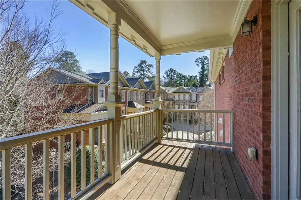 1090 Charles Towne Square, Sandy Springs, Georgia 30328, 4 Bedrooms Bedrooms, ,3 BathroomsBathrooms,Residential,Sold,1090 Charles Towne Square,6829603