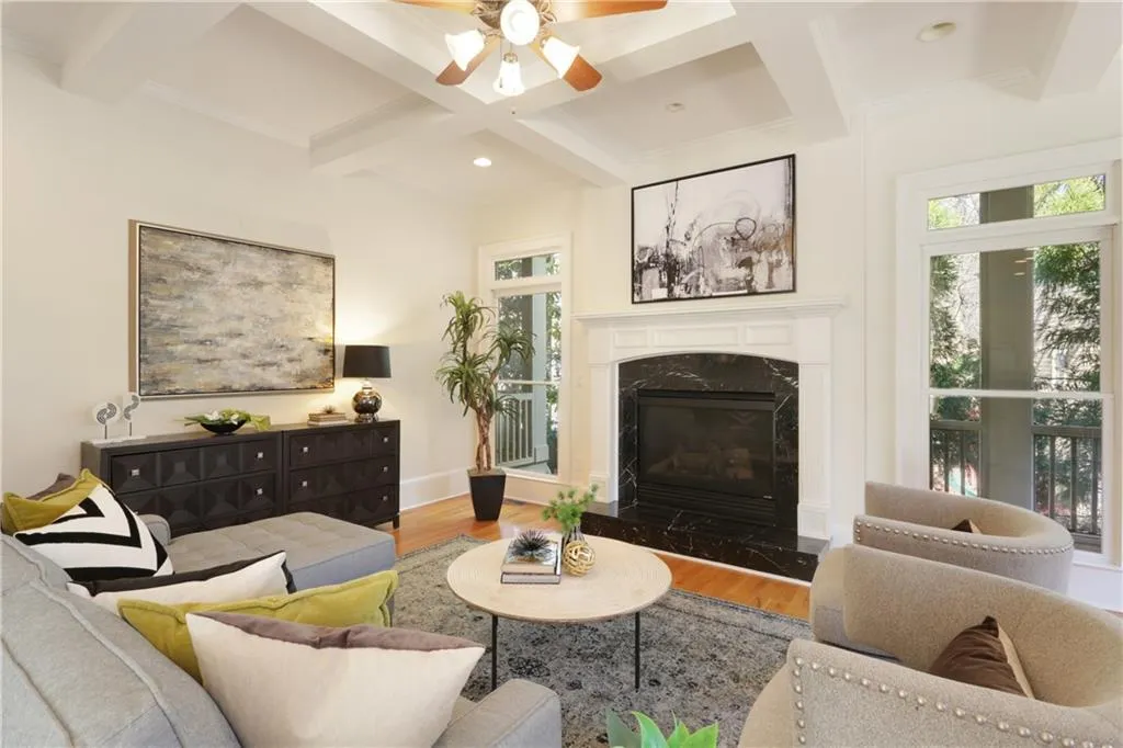 1090 Charles Towne Square, Sandy Springs, Georgia 30328, 4 Bedrooms Bedrooms, ,3 BathroomsBathrooms,Residential,Sold,1090 Charles Towne Square,6829603