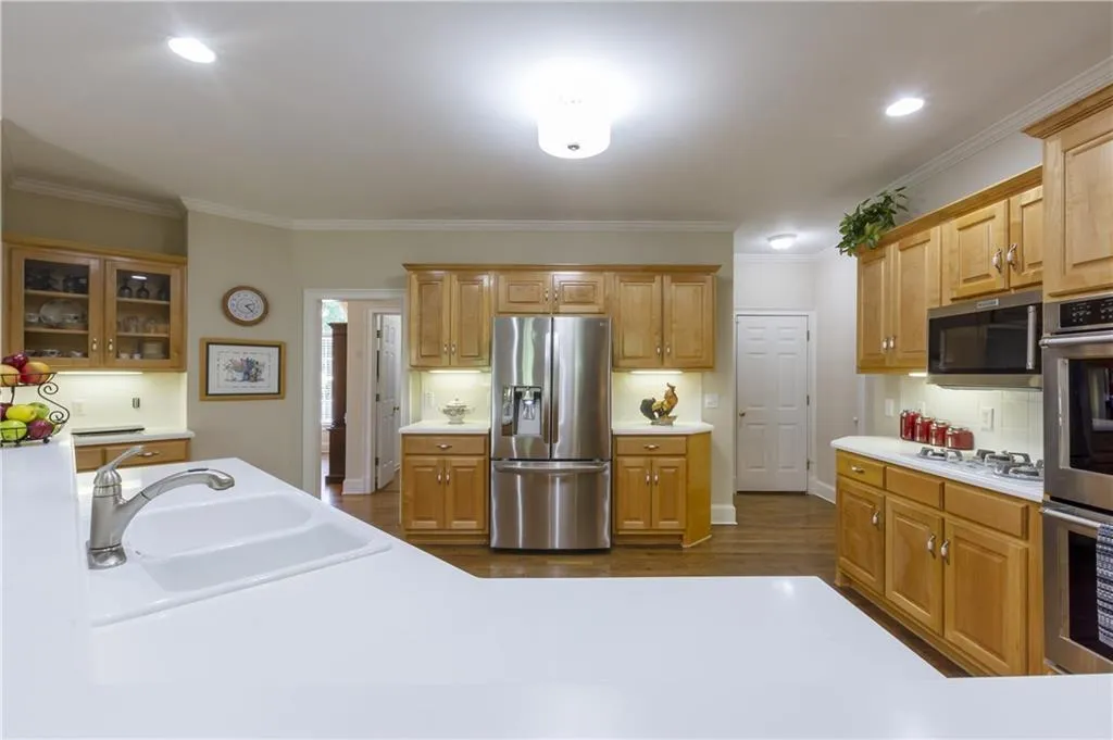 745 Spalding Heights Drive, Sandy Springs, Georgia 30350, 4 Bedrooms Bedrooms, ,3 BathroomsBathrooms,Residential,Sold,745 Spalding Heights Drive,6021339