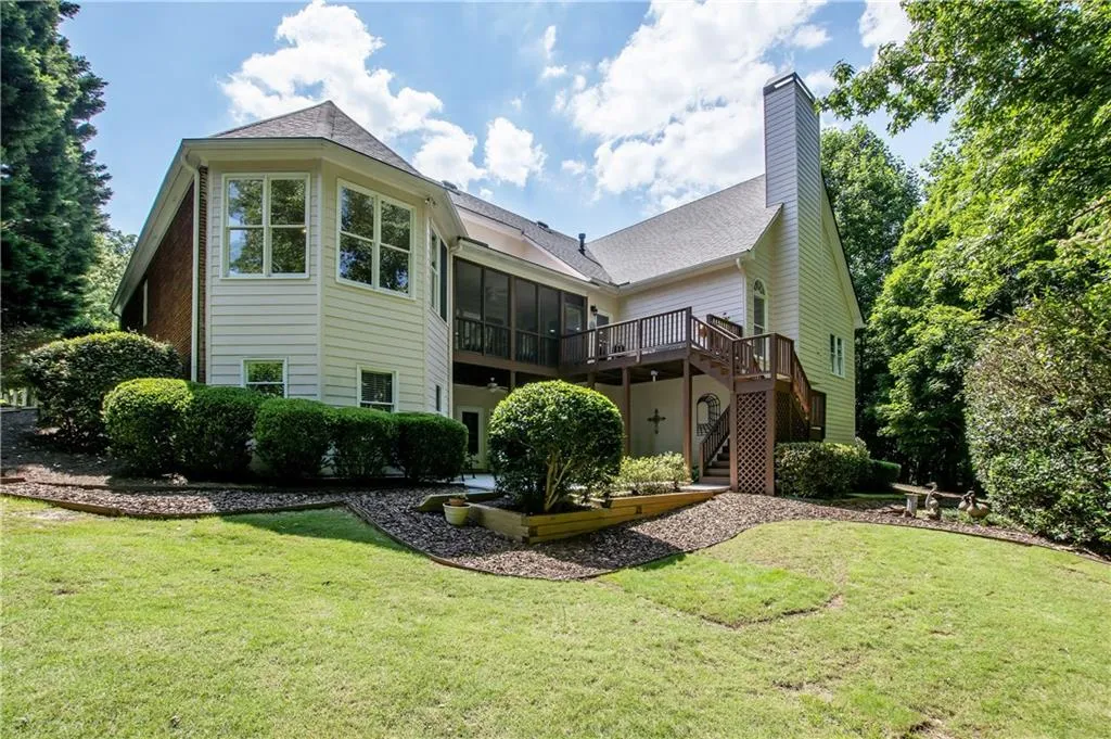 745 Spalding Heights Drive, Sandy Springs, Georgia 30350, 4 Bedrooms Bedrooms, ,3 BathroomsBathrooms,Residential,Sold,745 Spalding Heights Drive,6021339