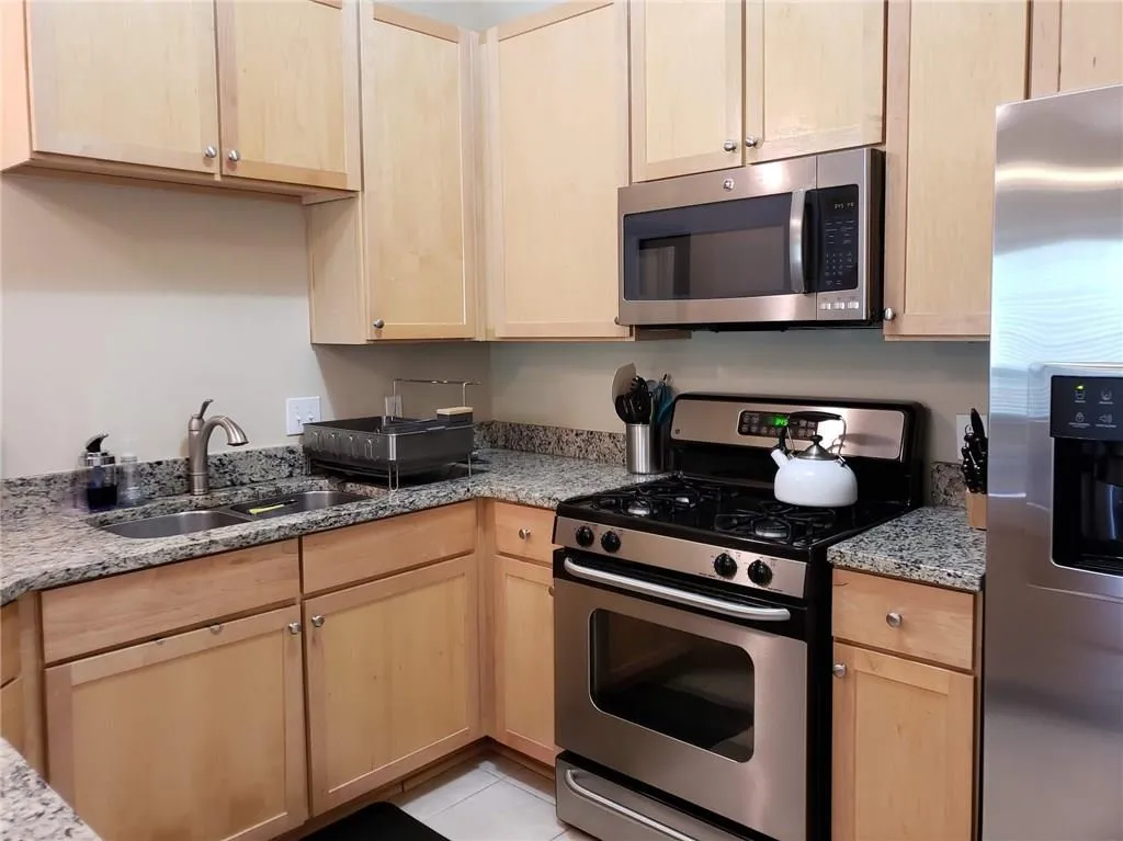799 Hammond Drive Unit 123, Sandy Springs, Georgia 30328, 2 Bedrooms Bedrooms, ,2 BathroomsBathrooms,Residential,Sold,799 Hammond Drive Unit 123,6047276