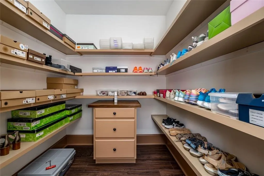 3 Leighton Court, Sandy Springs, Georgia 30327, 6 Bedrooms Bedrooms, ,6 BathroomsBathrooms,Residential,Sold,3 Leighton Court,7054802 3 Leighton Court, Sandy Springs, Georgia 30327, 6 Bedrooms Bedrooms, ,6 BathroomsBathrooms,Residential,Sold,3 Leighton Court,7054802