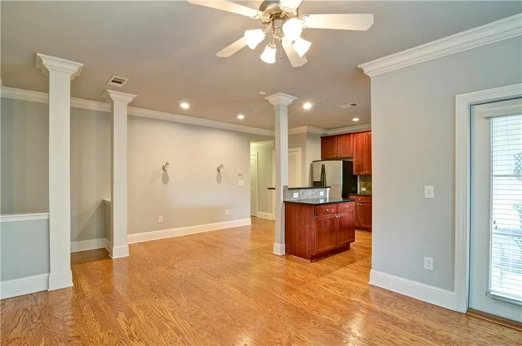 200 Le Gran Cove, Sandy Springs, Georgia 30328, 2 Bedrooms Bedrooms, ,2 BathroomsBathrooms,Residential,Sold,200 Le Gran Cove,6728887