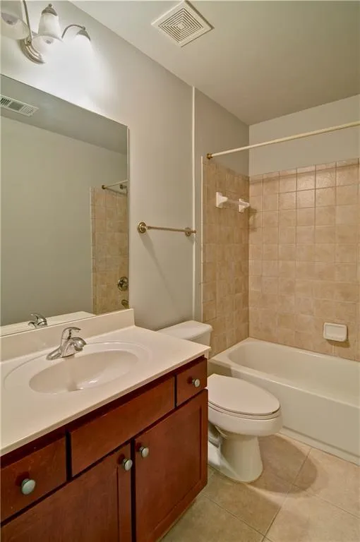 200 Le Gran Cove, Sandy Springs, Georgia 30328, 2 Bedrooms Bedrooms, ,2 BathroomsBathrooms,Residential,Sold,200 Le Gran Cove,6728887