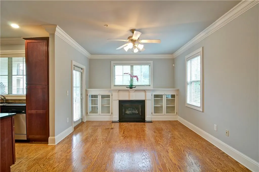 200 Le Gran Cove, Sandy Springs, Georgia 30328, 2 Bedrooms Bedrooms, ,2 BathroomsBathrooms,Residential,Sold,200 Le Gran Cove,6728887