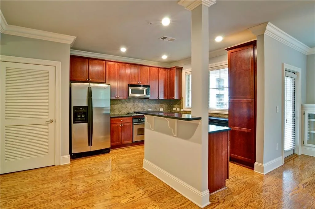 200 Le Gran Cove, Sandy Springs, Georgia 30328, 2 Bedrooms Bedrooms, ,2 BathroomsBathrooms,Residential,Sold,200 Le Gran Cove,6728887