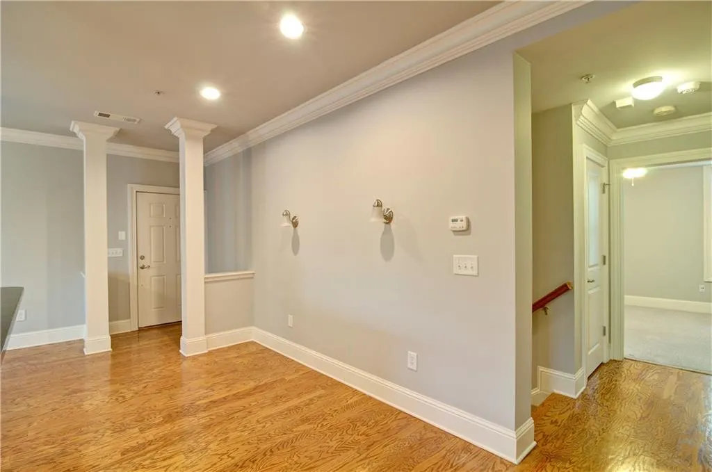 200 Le Gran Cove, Sandy Springs, Georgia 30328, 2 Bedrooms Bedrooms, ,2 BathroomsBathrooms,Residential,Sold,200 Le Gran Cove,6728887