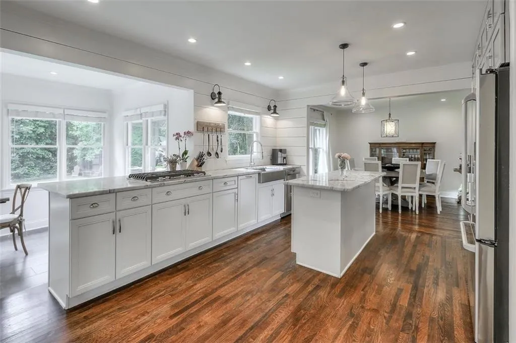 6155 Aberdeen Drive, Atlanta, Georgia 30328, 4 Bedrooms Bedrooms, ,3 BathroomsBathrooms,Residential,Sold,6155 Aberdeen Drive,6736934