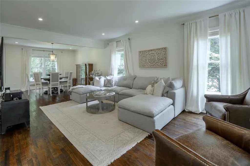 6155 Aberdeen Drive, Atlanta, Georgia 30328, 4 Bedrooms Bedrooms, ,3 BathroomsBathrooms,Residential,Sold,6155 Aberdeen Drive,6736934