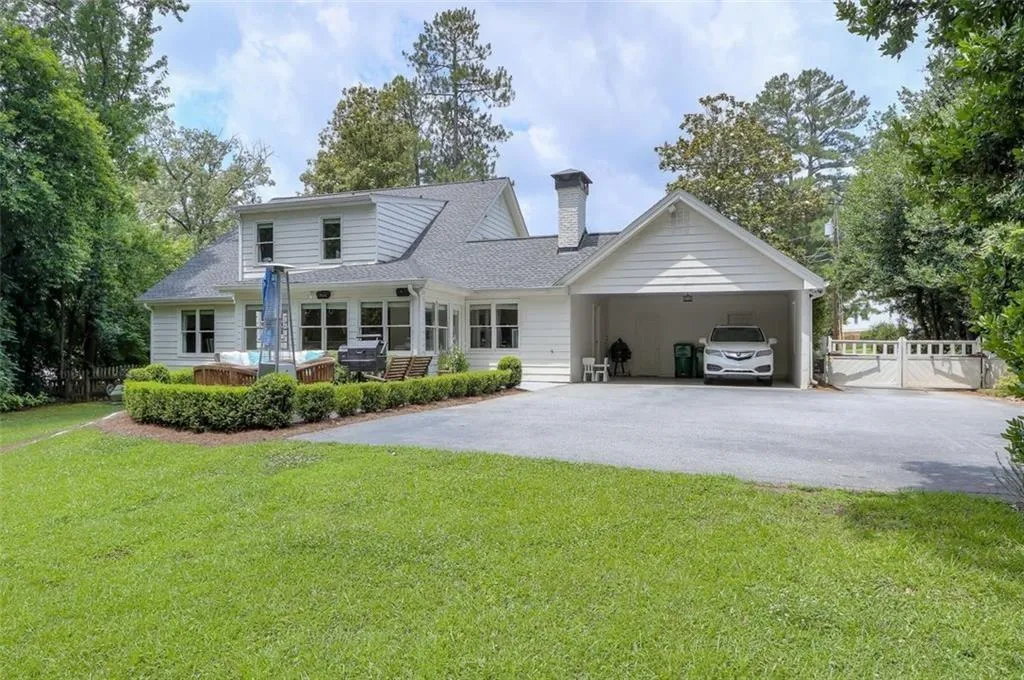 6155 Aberdeen Drive, Atlanta, Georgia 30328, 4 Bedrooms Bedrooms, ,3 BathroomsBathrooms,Residential,Sold,6155 Aberdeen Drive,6736934