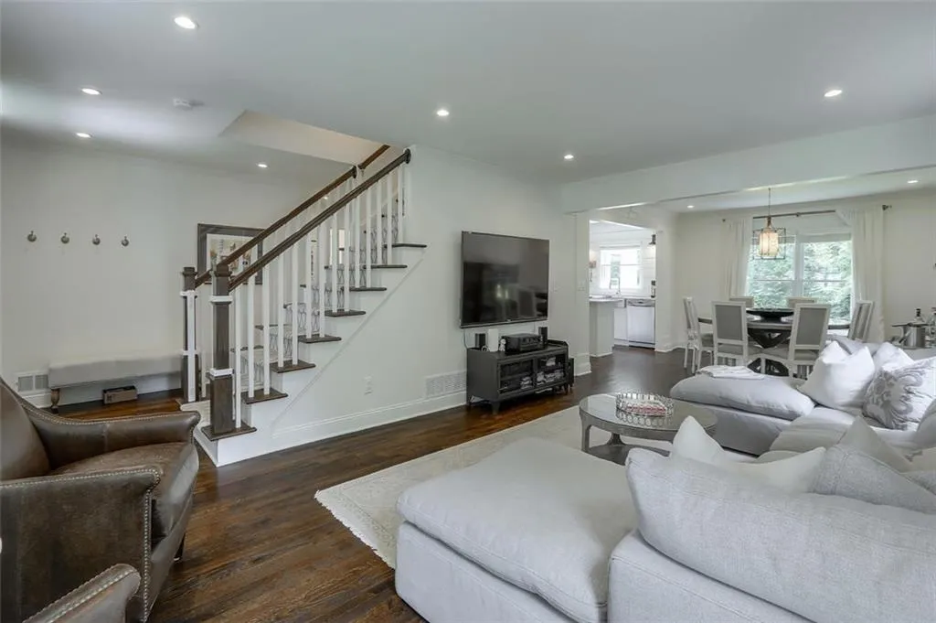 6155 Aberdeen Drive, Atlanta, Georgia 30328, 4 Bedrooms Bedrooms, ,3 BathroomsBathrooms,Residential,Sold,6155 Aberdeen Drive,6736934