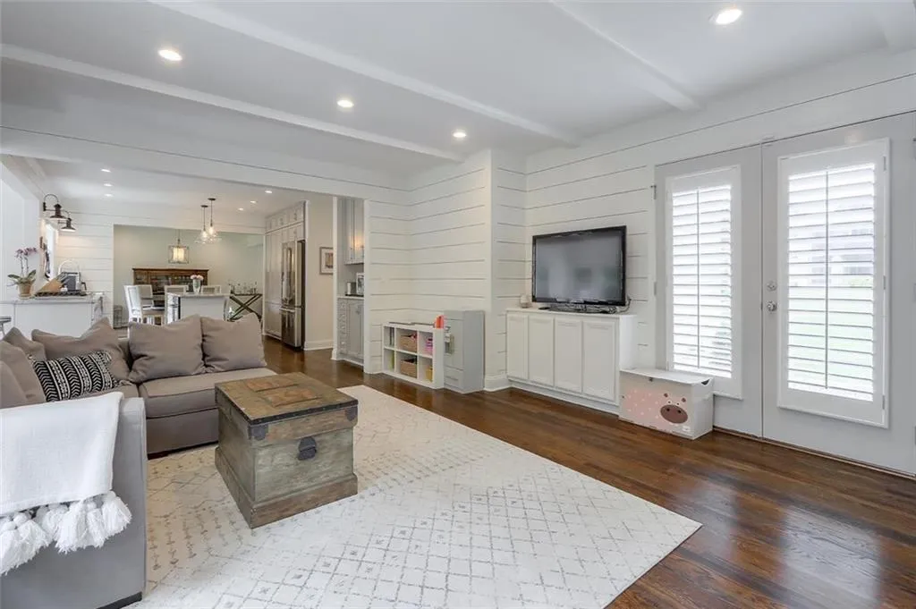 6155 Aberdeen Drive, Atlanta, Georgia 30328, 4 Bedrooms Bedrooms, ,3 BathroomsBathrooms,Residential,Sold,6155 Aberdeen Drive,6736934