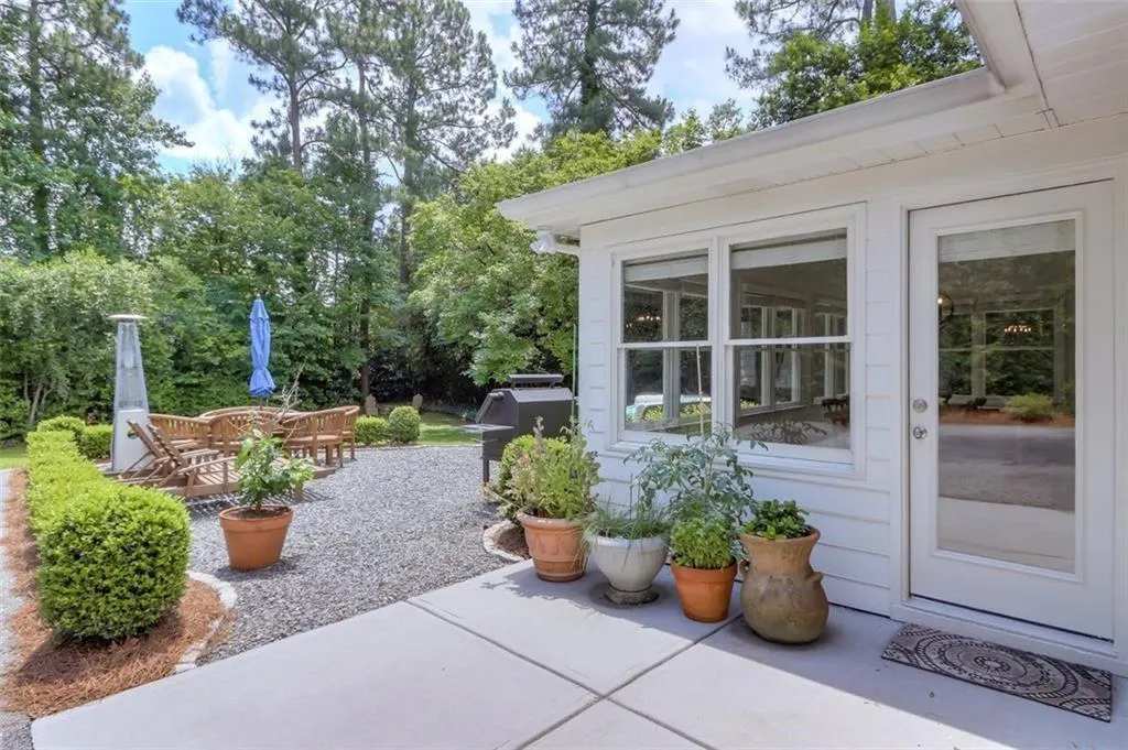 6155 Aberdeen Drive, Atlanta, Georgia 30328, 4 Bedrooms Bedrooms, ,3 BathroomsBathrooms,Residential,Sold,6155 Aberdeen Drive,6736934