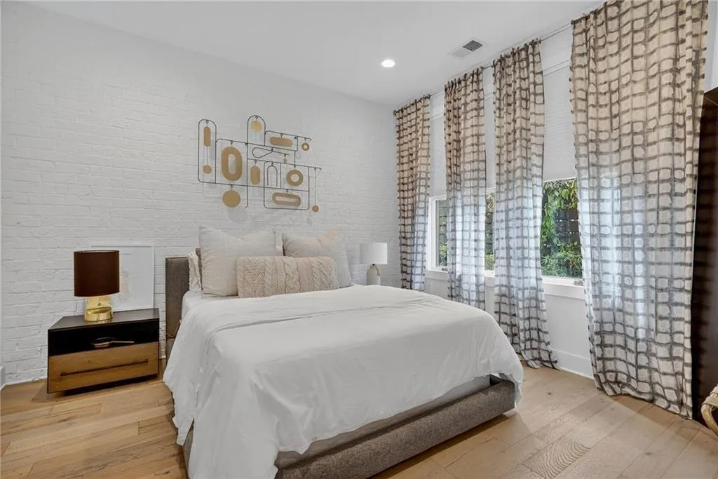 4012 Hazel Nut Lane, Atlanta, Georgia 30342, 4 Bedrooms Bedrooms, ,4 BathroomsBathrooms,Residential,For Sale,4012 Hazel Nut Lane,7695099