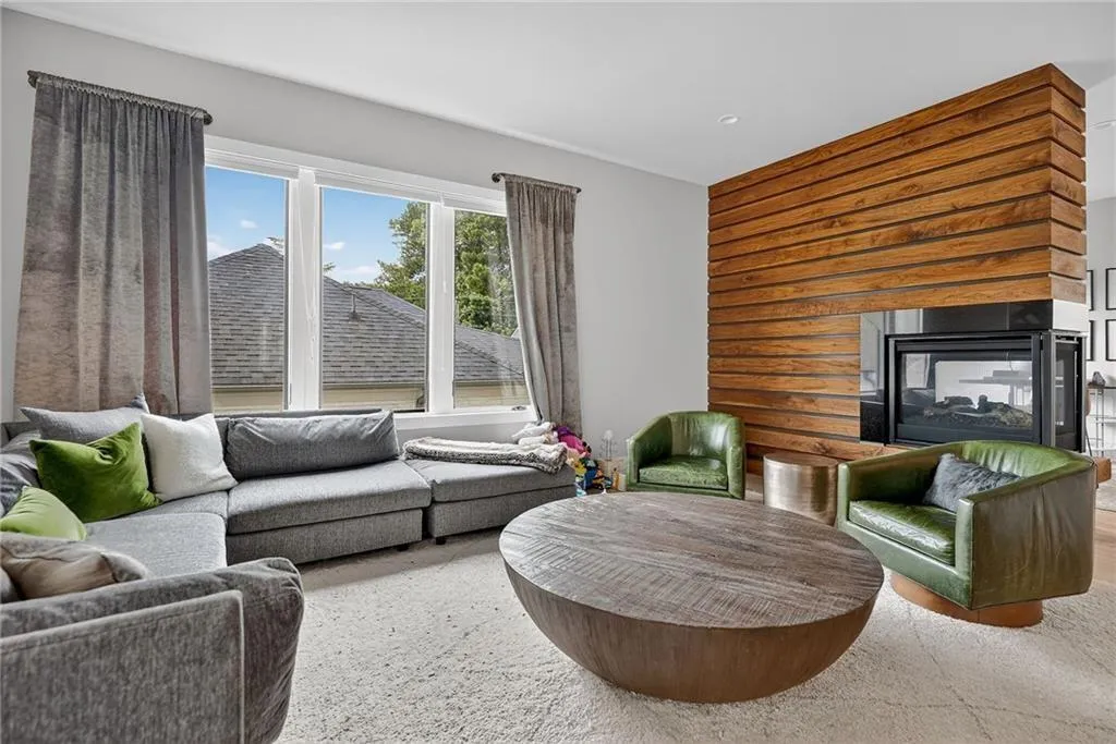 4012 Hazel Nut Lane, Atlanta, Georgia 30342, 4 Bedrooms Bedrooms, ,4 BathroomsBathrooms,Residential,For Sale,4012 Hazel Nut Lane,7695099