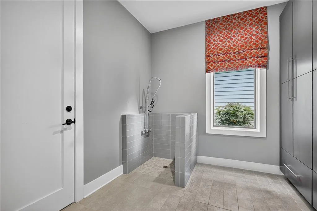 4012 Hazel Nut Lane, Atlanta, Georgia 30342, 4 Bedrooms Bedrooms, 0 ,4 BathroomsBathrooms,Residential,For Sale,4012 Hazel Nut Lane,7695099