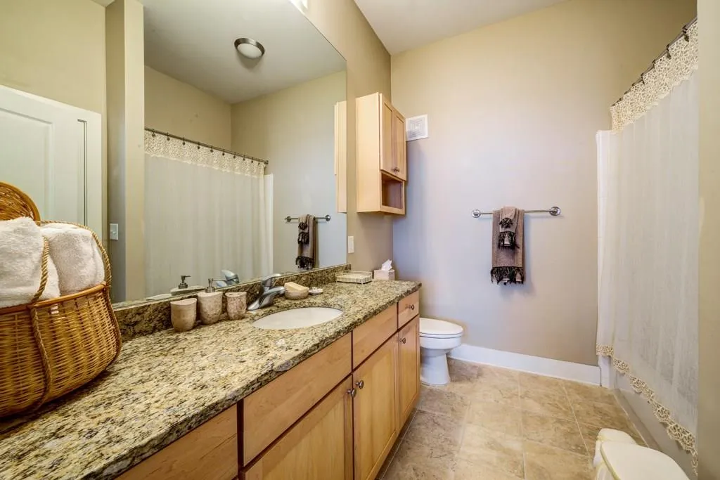 799 Hammond Drive Unit 102, Sandy Springs, Georgia 30328, 2 Bedrooms Bedrooms, ,2 BathroomsBathrooms,Residential,Sold,799 Hammond Drive Unit 102,5646186