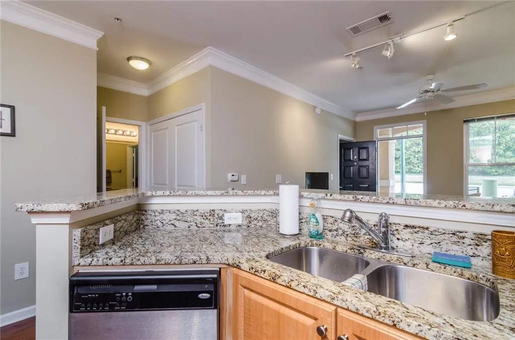 10 Perimeter Summit Boulevard Ne Unit 4123, Brookhaven, Georgia 30319, 1 Bedroom Bedrooms, ,1 BathroomBathrooms,Residential,Sold,10 Perimeter Summit Boulevard Ne Unit 4123,5814851