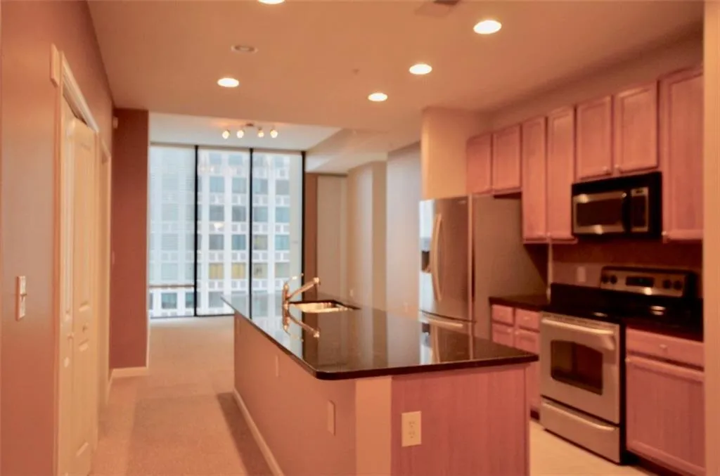 3040 Peachtree Road Nw Unit 1615, Atlanta, Georgia 30305, 1 Bedroom Bedrooms, ,1 BathroomBathrooms,Residential,Sold,3040 Peachtree Road Nw Unit 1615,5963357