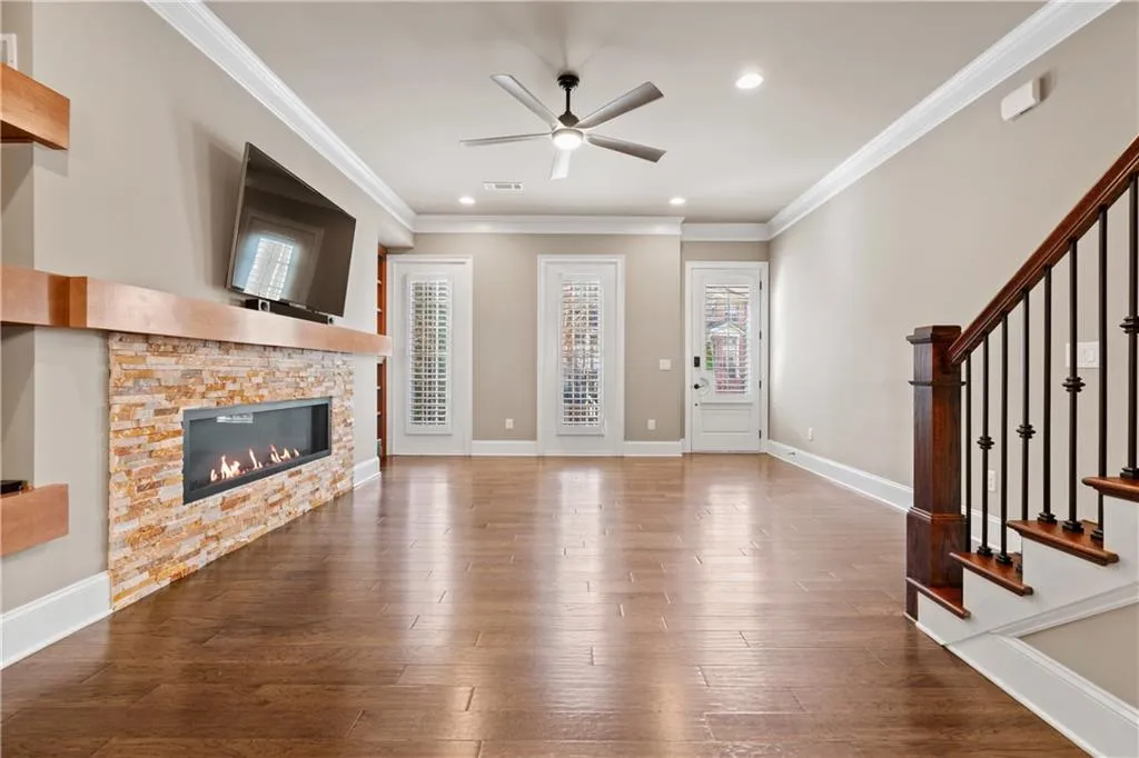 211 Alderwood Point Ne, Atlanta, Georgia 30328, 3 Bedrooms Bedrooms, ,3 BathroomsBathrooms,Residential,Sold,211 Alderwood Point Ne,7498316