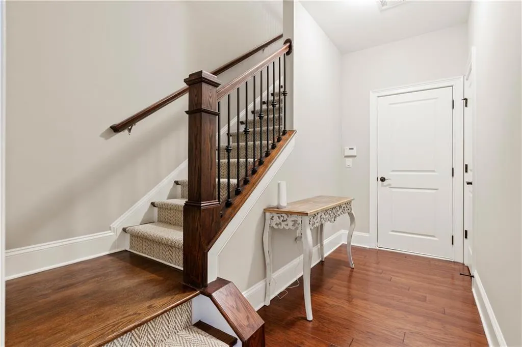 211 Alderwood Point Ne, Atlanta, Georgia 30328, 3 Bedrooms Bedrooms, ,3 BathroomsBathrooms,Residential,Sold,211 Alderwood Point Ne,7498316