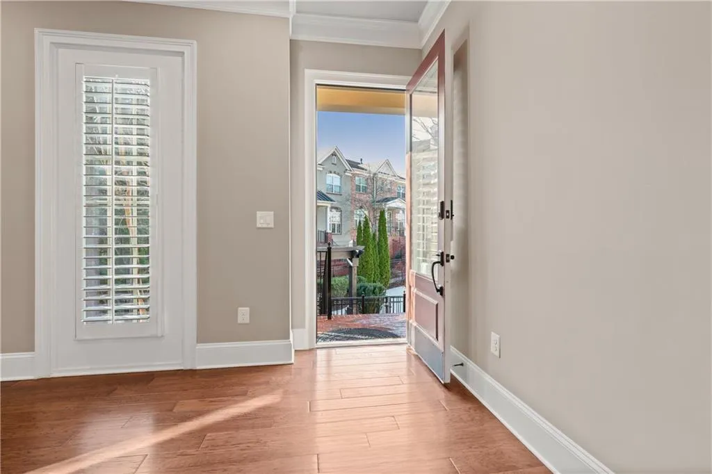 211 Alderwood Point Ne, Atlanta, Georgia 30328, 3 Bedrooms Bedrooms, ,3 BathroomsBathrooms,Residential,Sold,211 Alderwood Point Ne,7498316