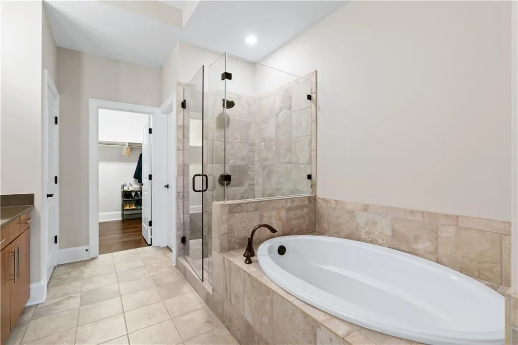 211 Alderwood Point Ne, Atlanta, Georgia 30328, 3 Bedrooms Bedrooms, ,3 BathroomsBathrooms,Residential,Sold,211 Alderwood Point Ne,7498316