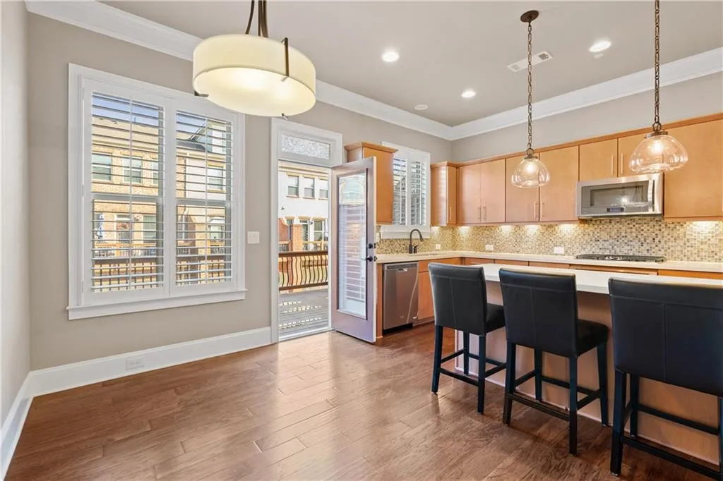 211 Alderwood Point Ne, Atlanta, Georgia 30328, 3 Bedrooms Bedrooms, ,3 BathroomsBathrooms,Residential,Sold,211 Alderwood Point Ne,7498316