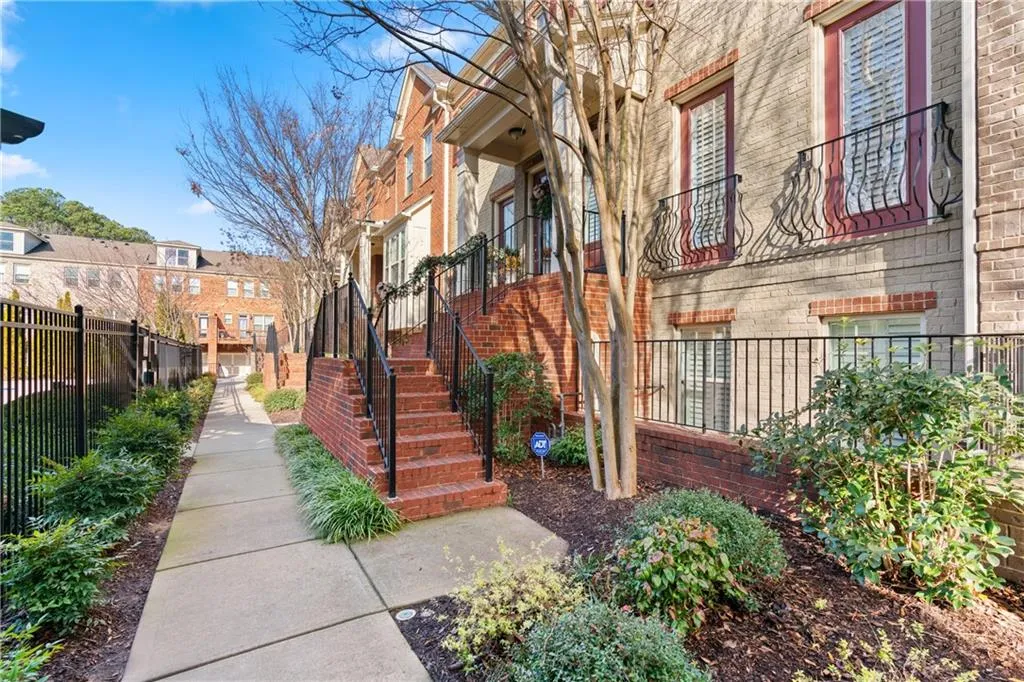 211 Alderwood Point Ne, Atlanta, Georgia 30328, 3 Bedrooms Bedrooms, ,3 BathroomsBathrooms,Residential,Sold,211 Alderwood Point Ne,7498316