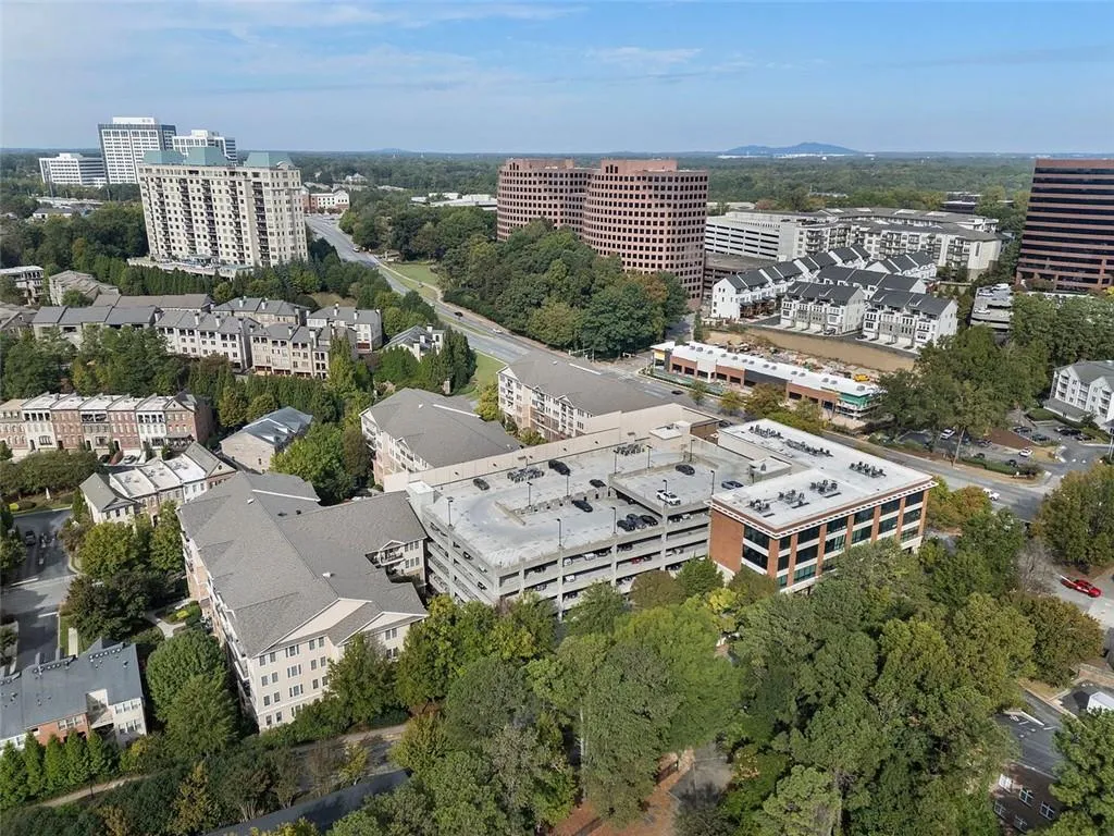 3621 Vinings Slope Se Unit 2115, Atlanta, Georgia 30339, 1 Bedroom Bedrooms, ,1 BathroomBathrooms,Residential,For Sale,3621 Vinings Slope Se Unit 2115,7670310