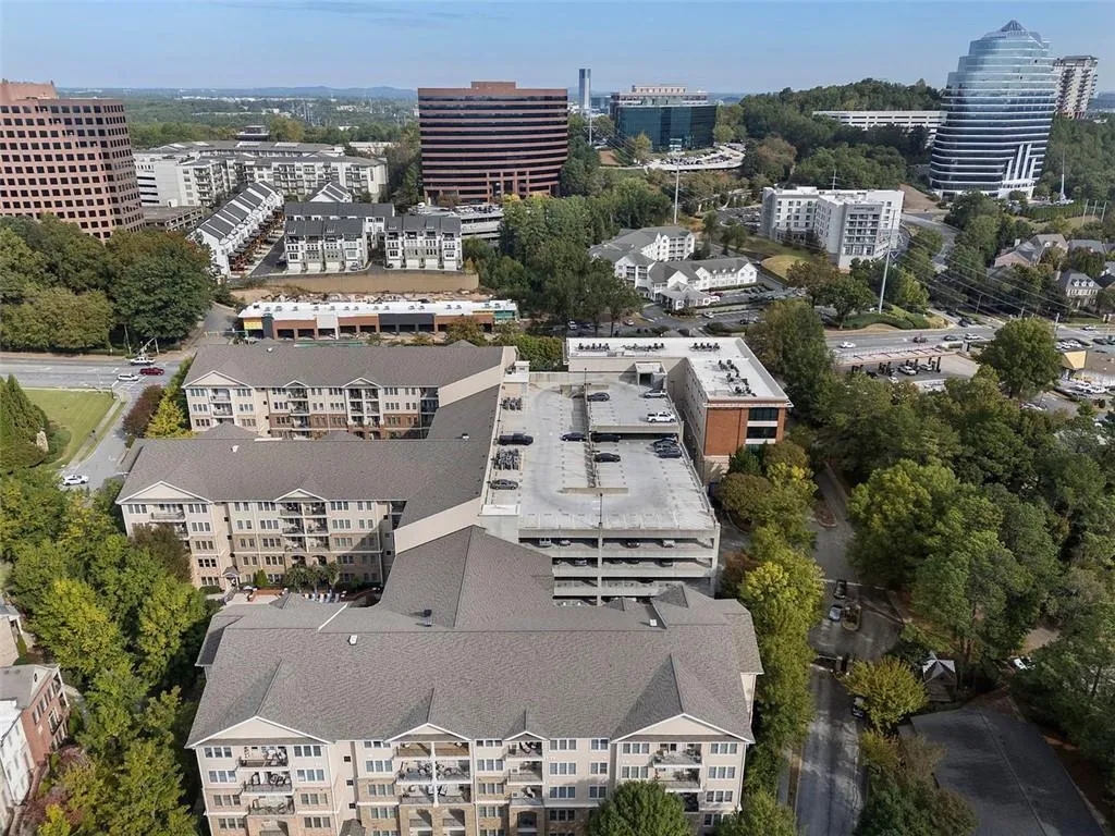 3621 Vinings Slope Se Unit 2115, Atlanta, Georgia 30339, 1 Bedroom Bedrooms, ,1 BathroomBathrooms,Residential,For Sale,3621 Vinings Slope Se Unit 2115,7670310