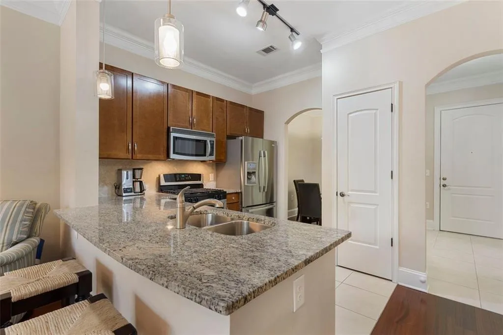 3621 Vinings Slope Se Unit 2115, Atlanta, Georgia 30339, 1 Bedroom Bedrooms, ,1 BathroomBathrooms,Residential,For Sale,3621 Vinings Slope Se Unit 2115,7670310