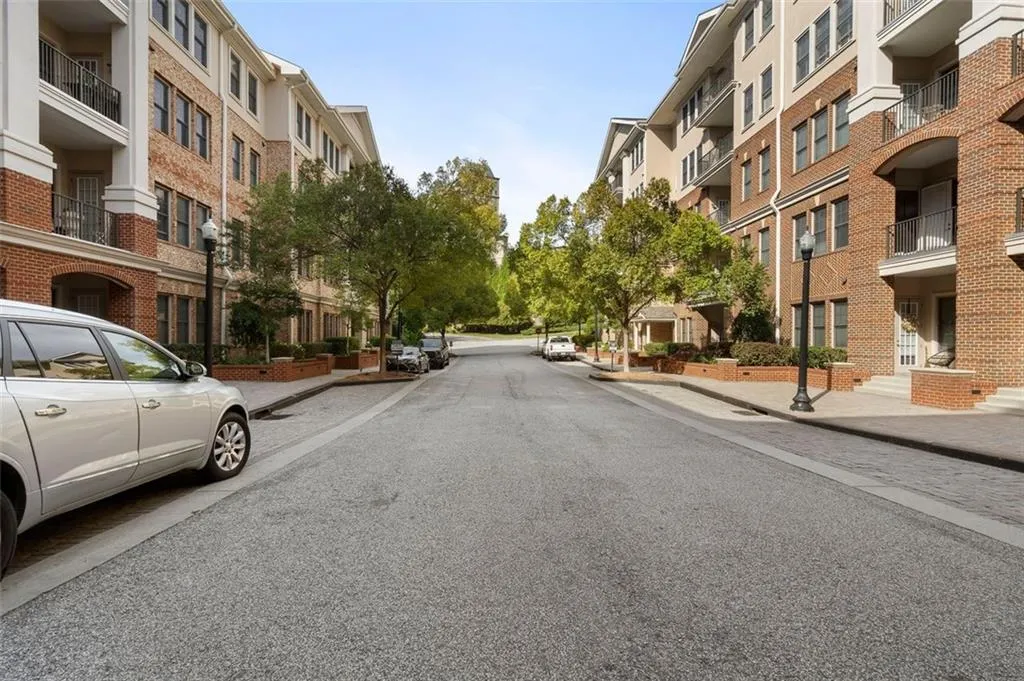 3621 Vinings Slope Se Unit 2115, Atlanta, Georgia 30339, 1 Bedroom Bedrooms, ,1 BathroomBathrooms,Residential,For Sale,3621 Vinings Slope Se Unit 2115,7670310