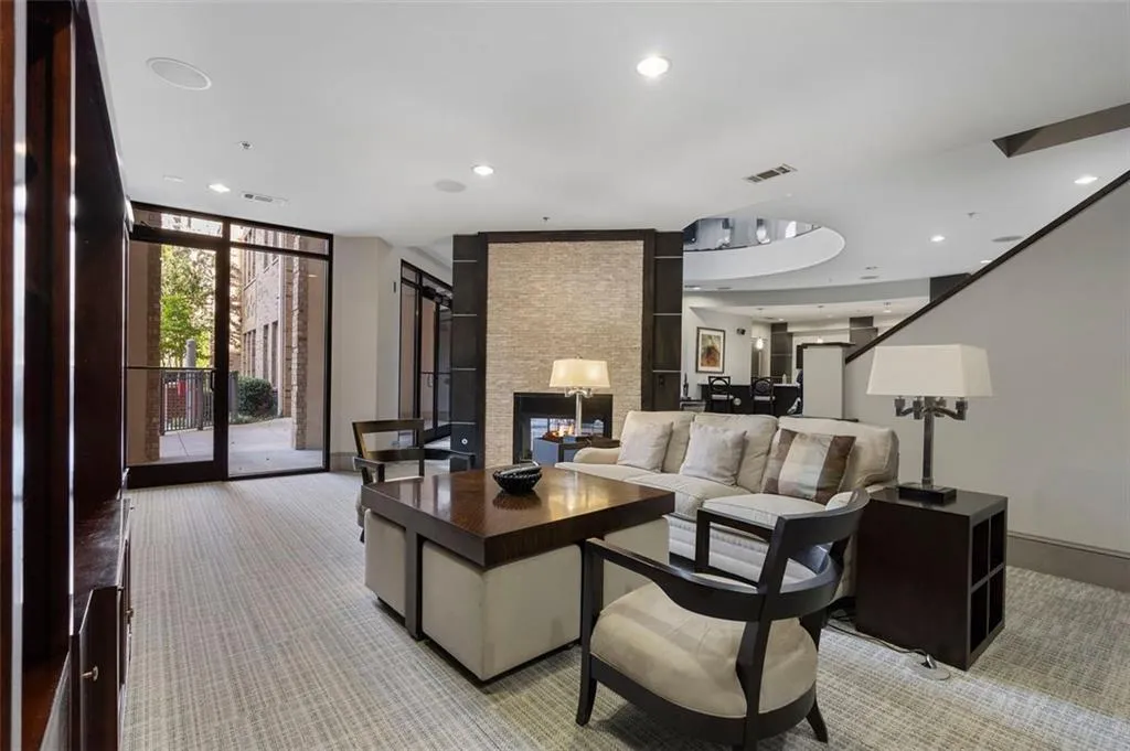 3621 Vinings Slope Se Unit 2115, Atlanta, Georgia 30339, 1 Bedroom Bedrooms, ,1 BathroomBathrooms,Residential,For Sale,3621 Vinings Slope Se Unit 2115,7670310