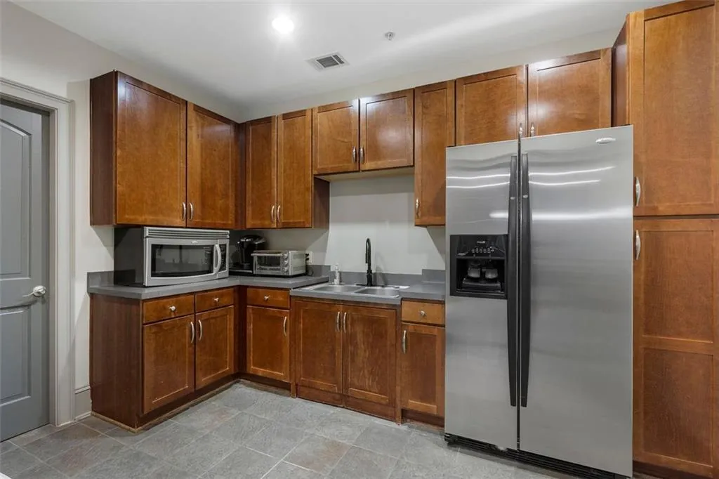 3621 Vinings Slope Se Unit 2115, Atlanta, Georgia 30339, 1 Bedroom Bedrooms, ,1 BathroomBathrooms,Residential,For Sale,3621 Vinings Slope Se Unit 2115,7670310