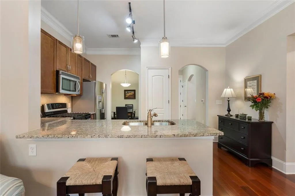 3621 Vinings Slope Se Unit 2115, Atlanta, Georgia 30339, 1 Bedroom Bedrooms, ,1 BathroomBathrooms,Residential,For Sale,3621 Vinings Slope Se Unit 2115,7670310
