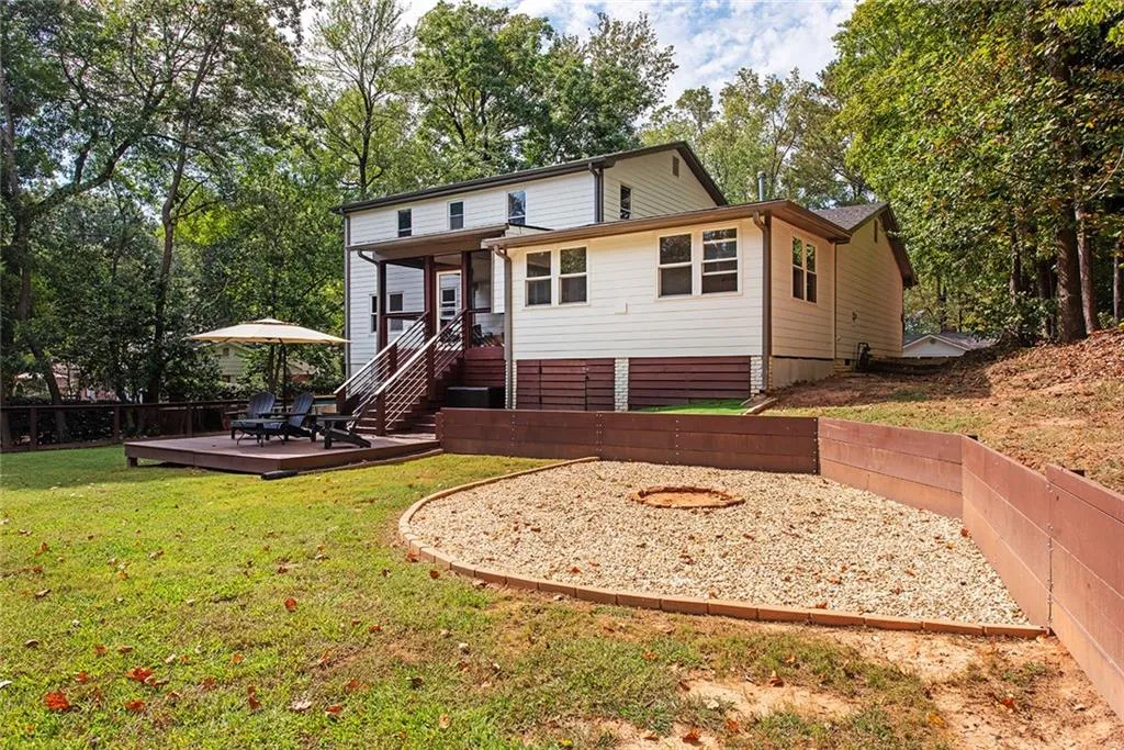 7249 Thornhill Lane, Atlanta, Georgia 30328, 4 Bedrooms Bedrooms, ,4 BathroomsBathrooms,Residential,For Sale,7249 Thornhill Lane,7654131