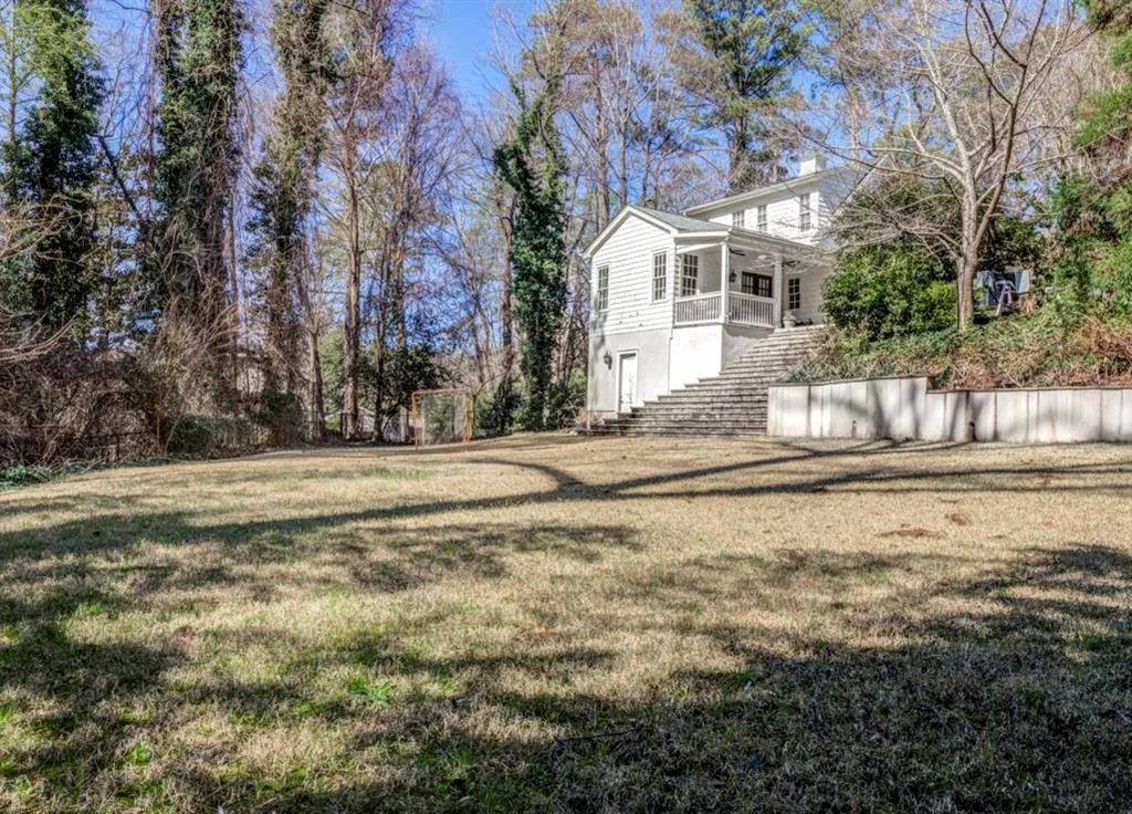 5000 Long Island Drive Nw, Atlanta, Georgia 30327, 5 Bedrooms Bedrooms, ,5 BathroomsBathrooms,Residential,Sold,5000 Long Island Drive Nw,6684822