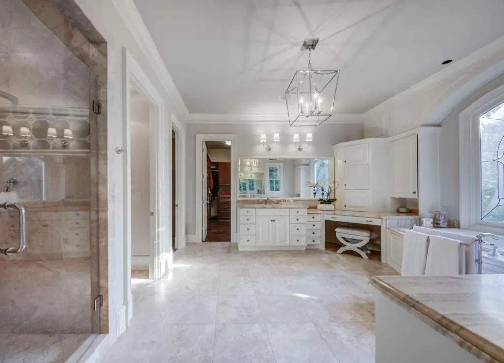 5000 Long Island Drive Nw, Atlanta, Georgia 30327, 5 Bedrooms Bedrooms, ,5 BathroomsBathrooms,Residential,Sold,5000 Long Island Drive Nw,6684822