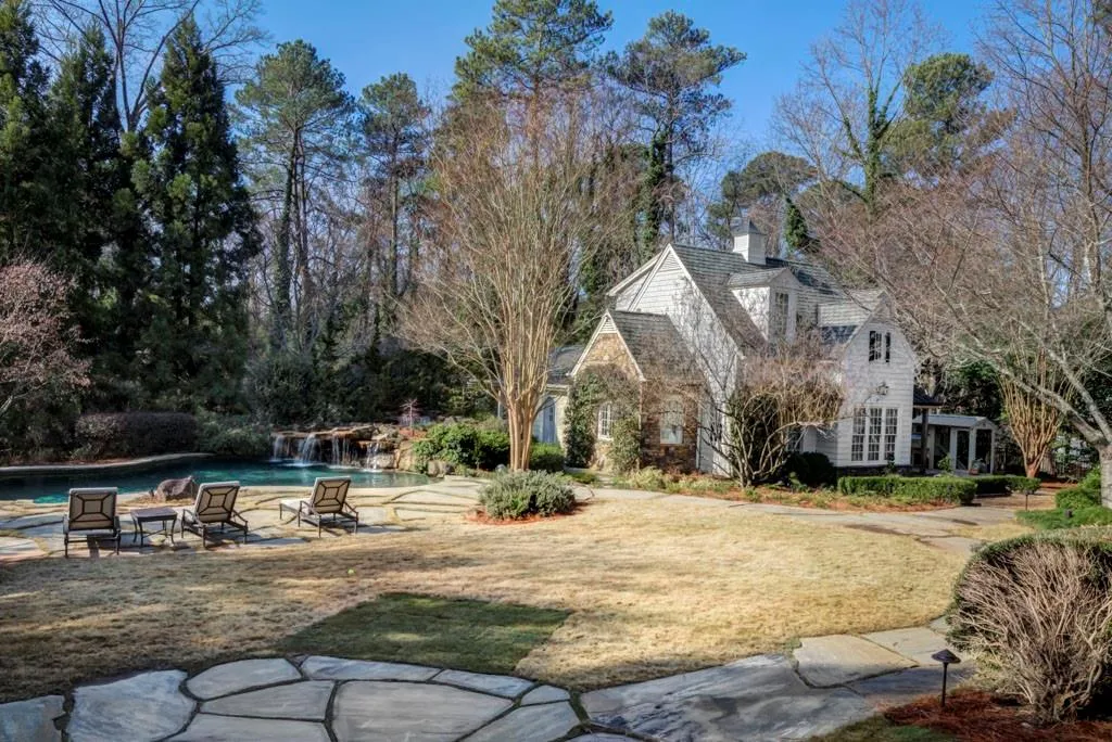 5000 Long Island Drive Nw, Atlanta, Georgia 30327, 5 Bedrooms Bedrooms, ,5 BathroomsBathrooms,Residential,Sold,5000 Long Island Drive Nw,6684822