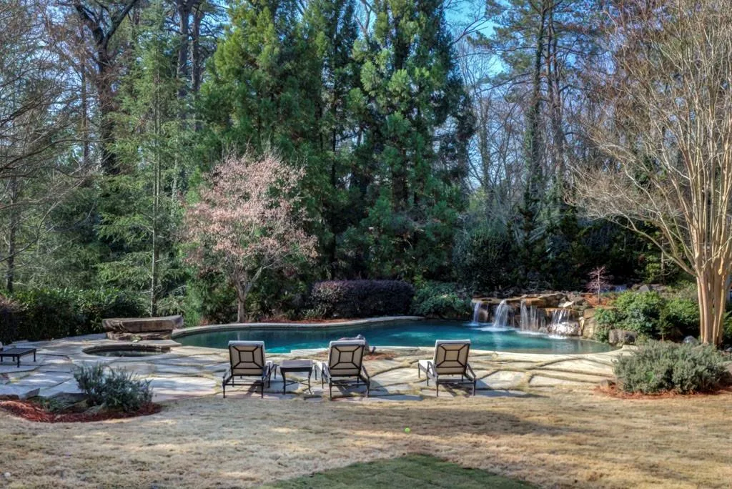 5000 Long Island Drive Nw, Atlanta, Georgia 30327, 5 Bedrooms Bedrooms, ,5 BathroomsBathrooms,Residential,Sold,5000 Long Island Drive Nw,6684822
