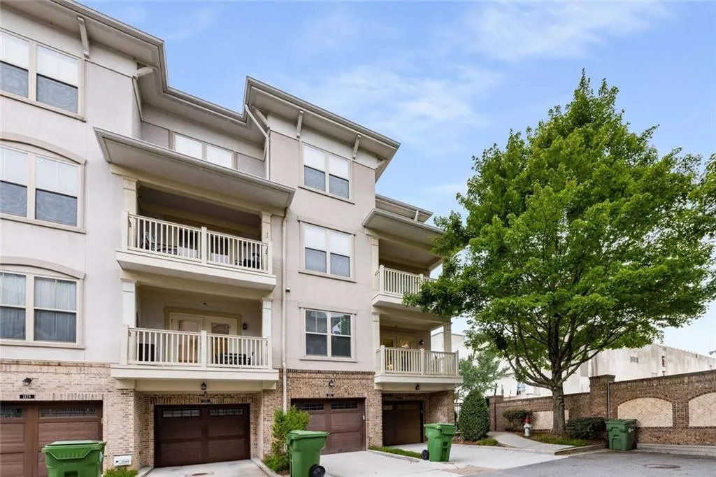 1172 Lavista Circle Ne, Atlanta, Georgia 30324, 2 Bedrooms Bedrooms, ,2 BathroomsBathrooms,Residential,For Sale,1172 Lavista Circle Ne,7618188