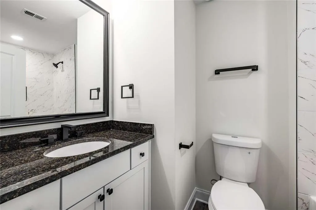 1172 Lavista Circle Ne, Atlanta, Georgia 30324, 2 Bedrooms Bedrooms, ,2 BathroomsBathrooms,Residential,For Sale,1172 Lavista Circle Ne,7618188