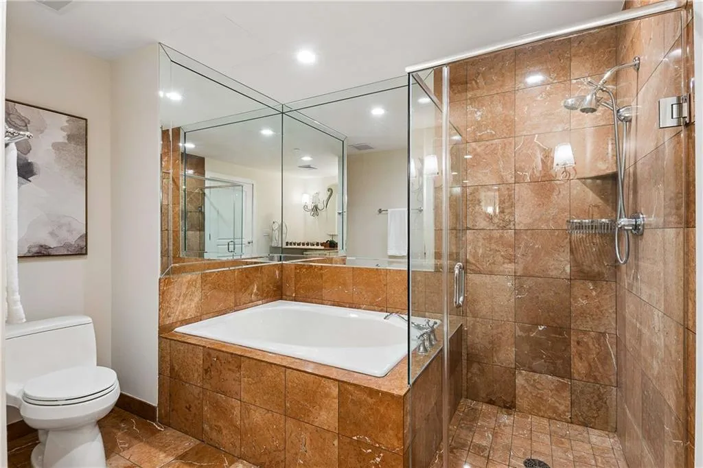 700 Park Regency Place Ne Unit 2404, Atlanta, Georgia 30326, 3 Bedrooms Bedrooms, 0 ,2 BathroomsBathrooms,Residential,For Sale,700 Park Regency Place Ne Unit 2404,7849446