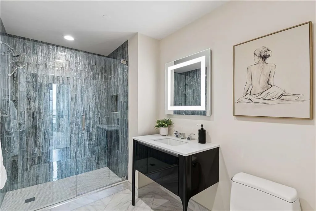 700 Park Regency Place Ne Unit 2404, Atlanta, Georgia 30326, 3 Bedrooms Bedrooms, 0 ,2 BathroomsBathrooms,Residential,For Sale,700 Park Regency Place Ne Unit 2404,7849446