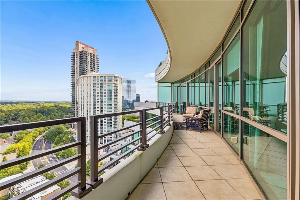 700 Park Regency Place Ne Unit 2404, Atlanta, Georgia 30326, 3 Bedrooms Bedrooms, 0 ,2 BathroomsBathrooms,Residential,For Sale,700 Park Regency Place Ne Unit 2404,7849446