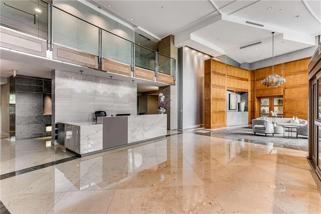 700 Park Regency Place Ne Unit 2404, Atlanta, Georgia 30326, 3 Bedrooms Bedrooms, 0 ,2 BathroomsBathrooms,Residential,For Sale,700 Park Regency Place Ne Unit 2404,7849446
