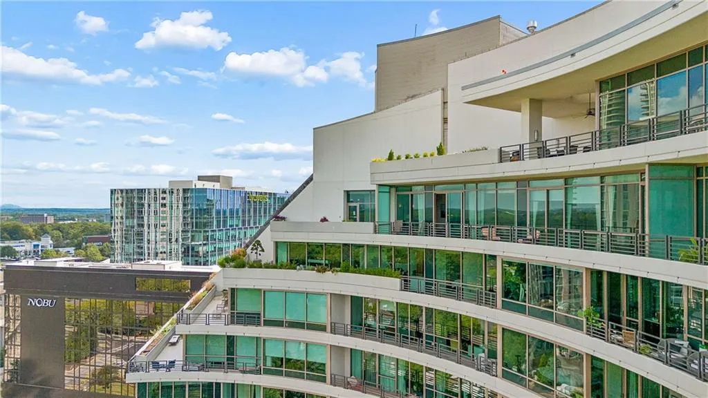 700 Park Regency Place Ne Unit 2404, Atlanta, Georgia 30326, 3 Bedrooms Bedrooms, 0 ,2 BathroomsBathrooms,Residential,For Sale,700 Park Regency Place Ne Unit 2404,7849446