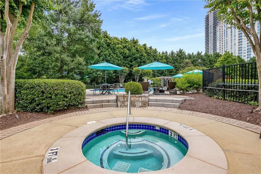 700 Park Regency Place Ne Unit 2404, Atlanta, Georgia 30326, 3 Bedrooms Bedrooms, 0 ,2 BathroomsBathrooms,Residential,For Sale,700 Park Regency Place Ne Unit 2404,7849446